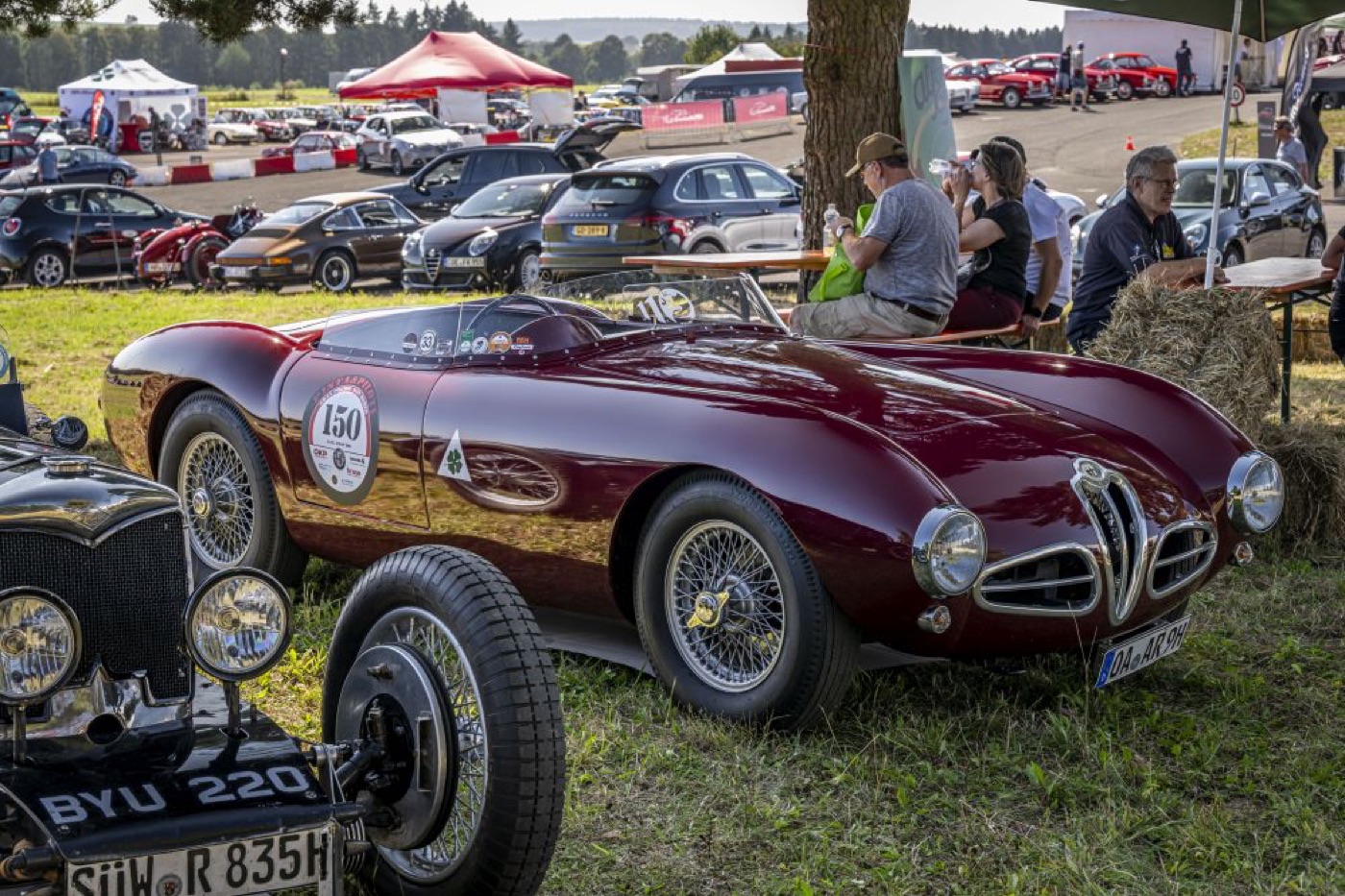 Fahrzeuge und Fahrer beim Gran Premio